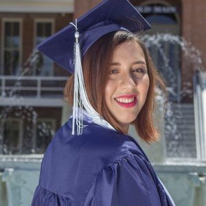 Meet your Posher, Alyssa